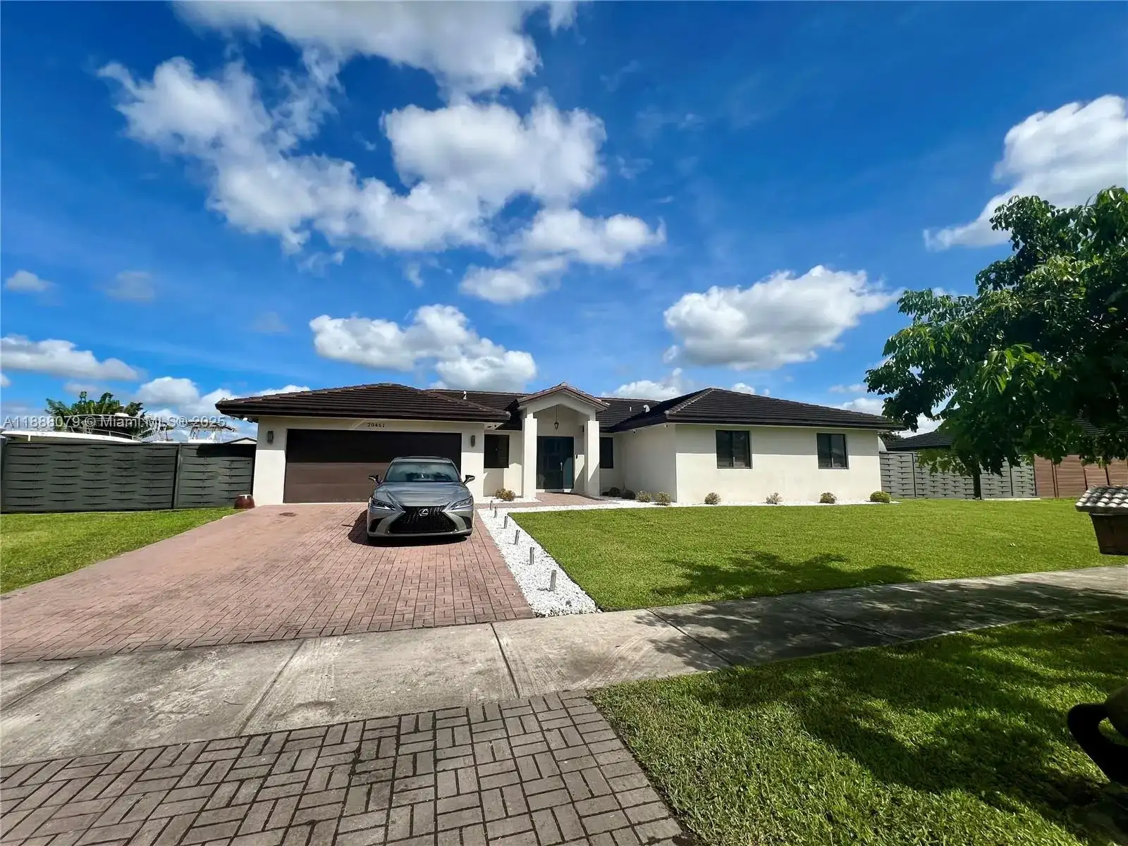 20461 SW 320th St, Homestead FL 33030 photo 2