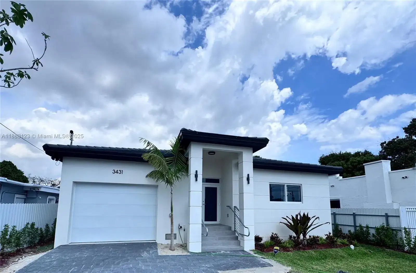 3431 NW 14th Ter, Miami FL 33125 photo 2