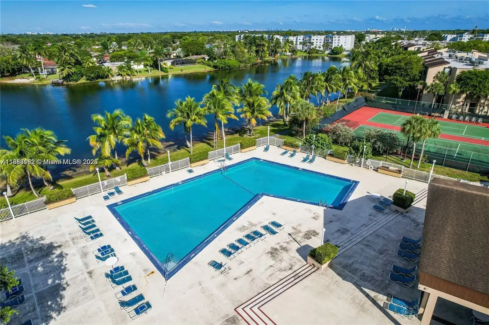14201 N Kendall Dr # 312D, Miami FL 33186 photo 2
