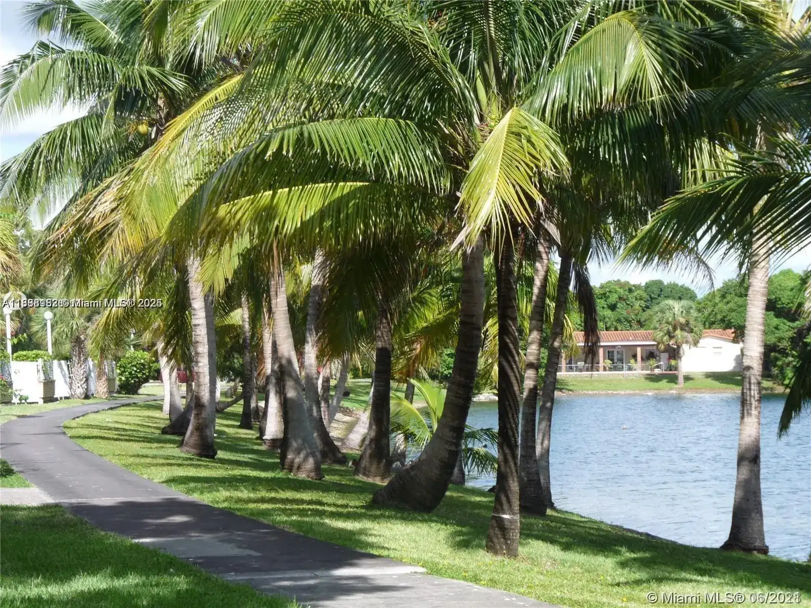 14201 N Kendall Dr # 312D, Miami FL 33186 photo 3