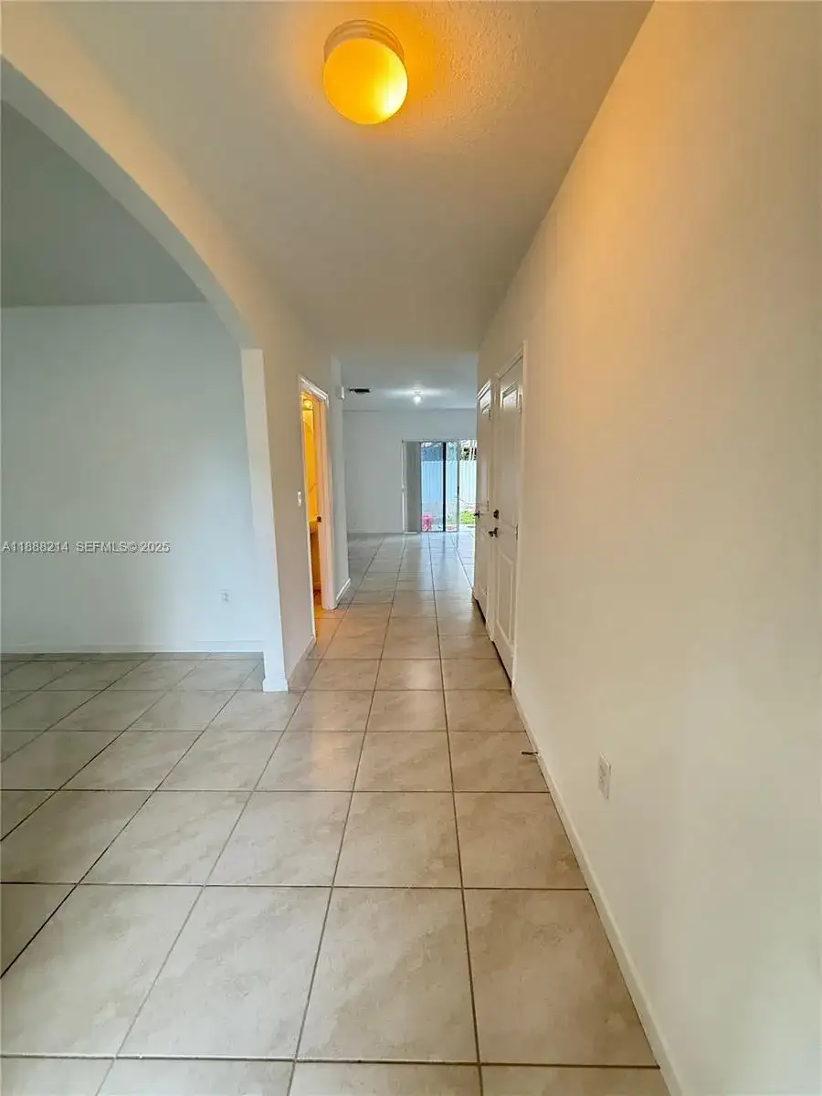 29380 SW 143rd Pl, Homestead FL 33033 photo 2