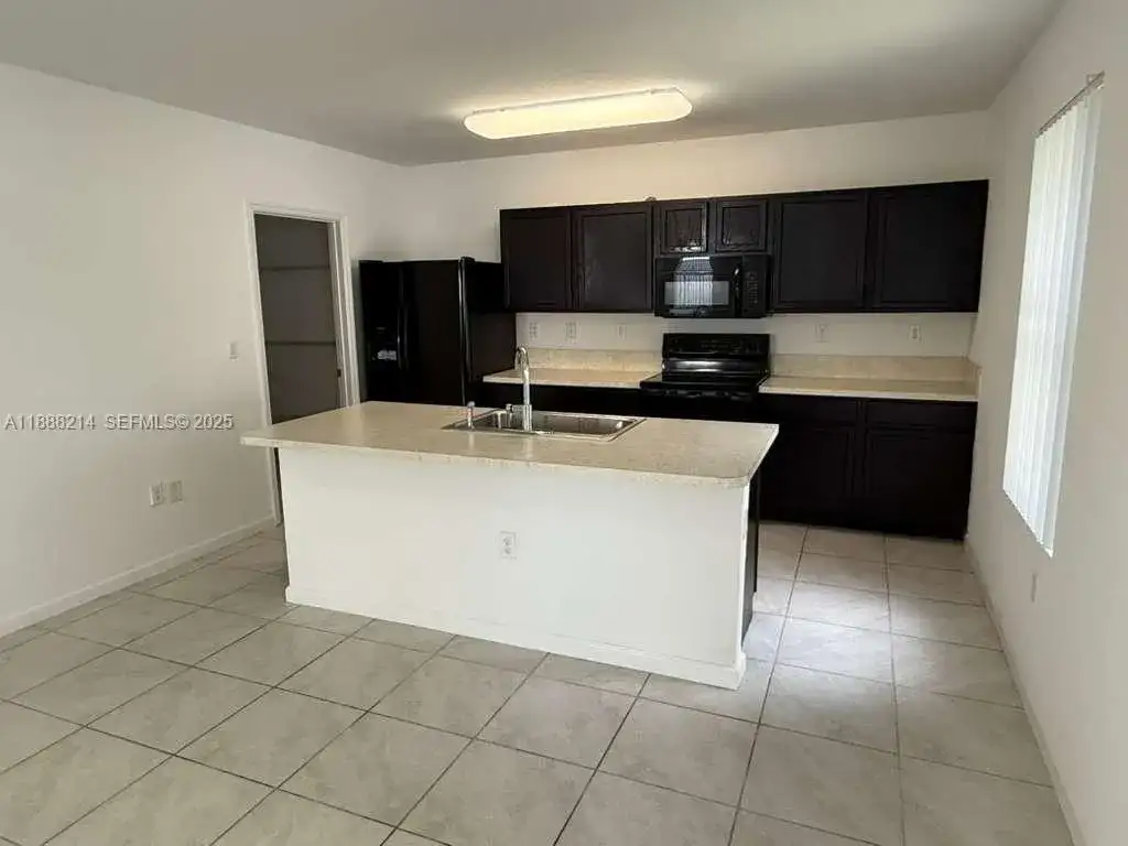 29380 SW 143rd Pl, Homestead FL 33033 photo 5