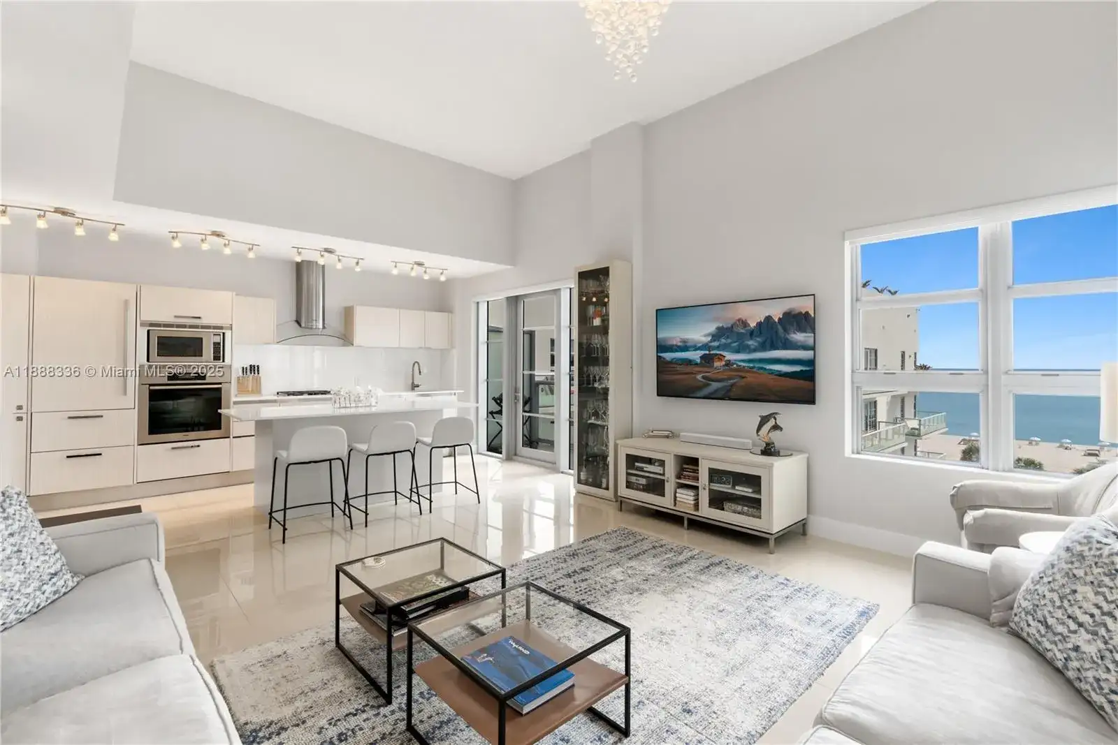 3739 Collins Ave # 605, Miami Beach FL 33140 photo 3