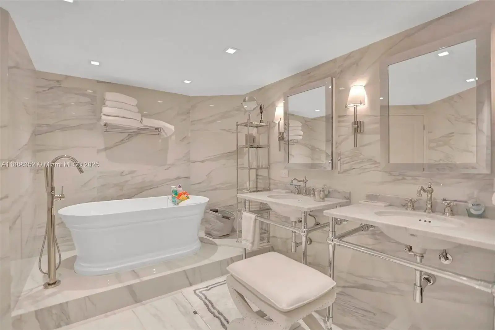 2000 Island Blvd # 2207, Aventura FL 33160 photo 2