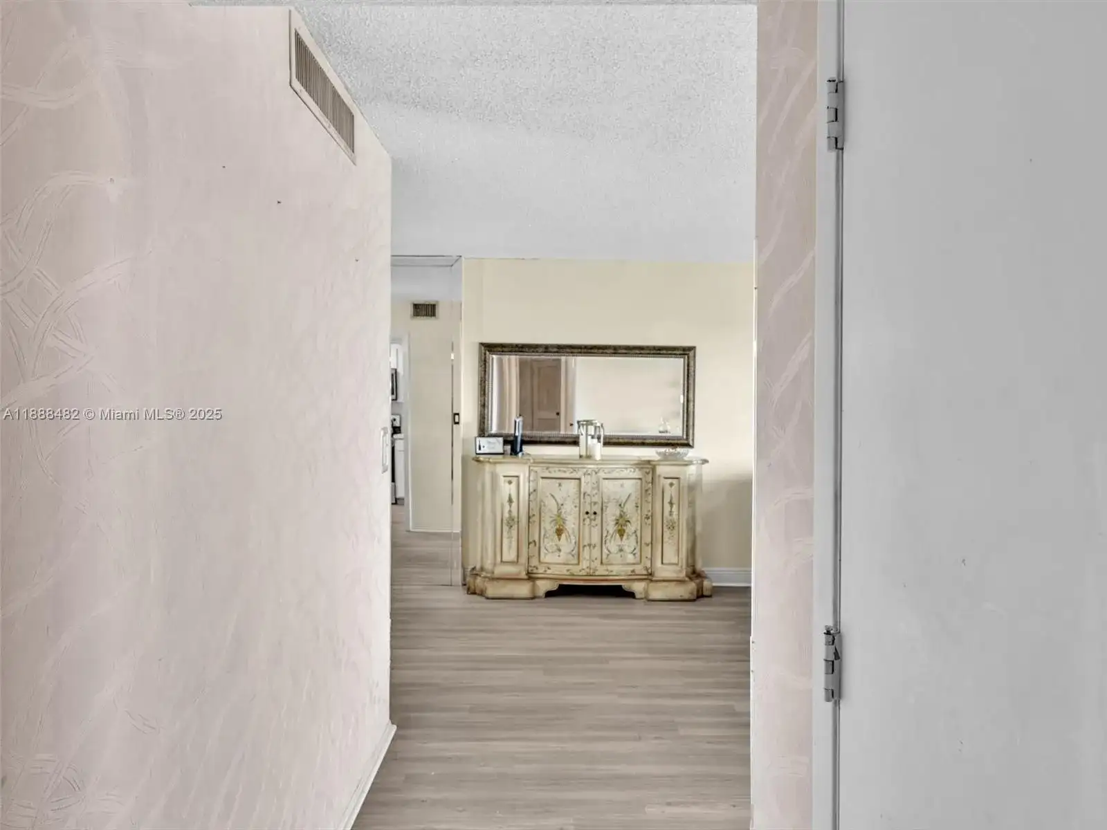 800 NE 195th St # 716, Miami FL 33179 photo 4