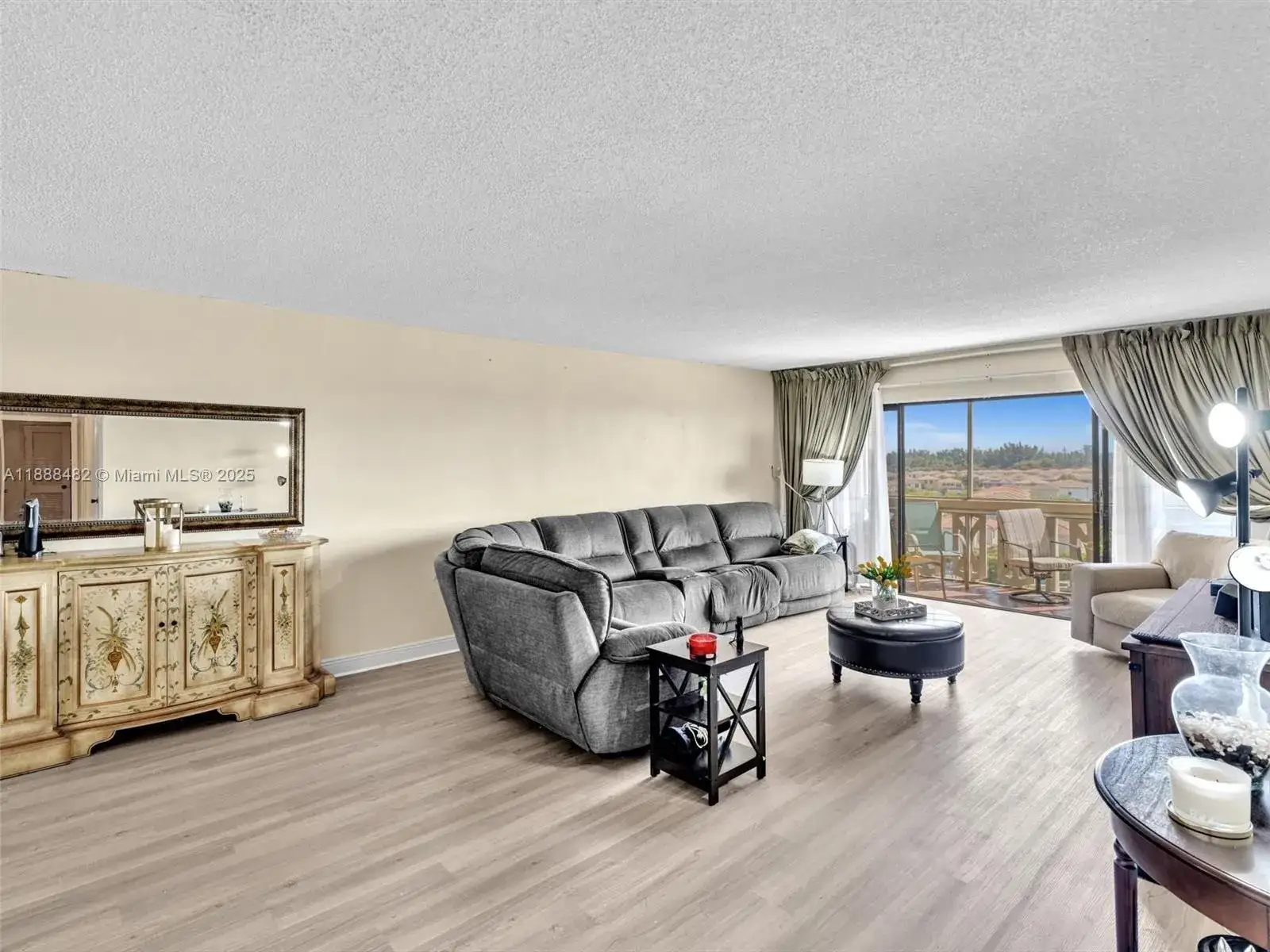 800 NE 195th St # 716, Miami FL 33179 photo 5