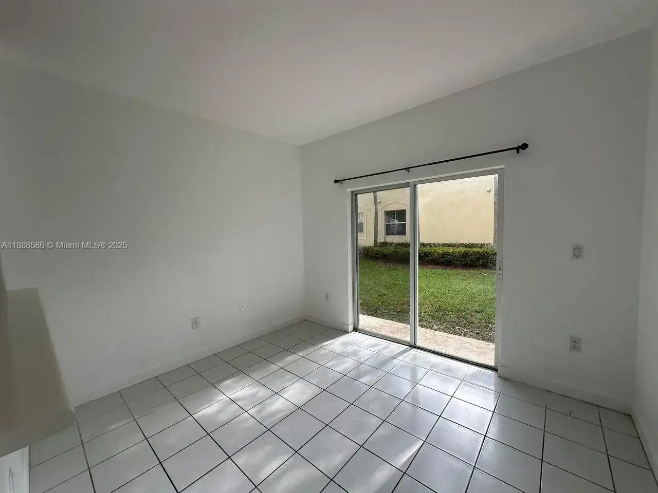 2524 SE 16th Rd # 102, Homestead FL 33035 photo 4