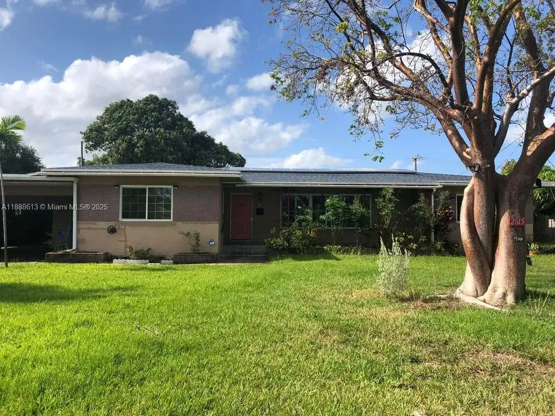 2815 Jackson St, Hollywood FL 33020 photo 3