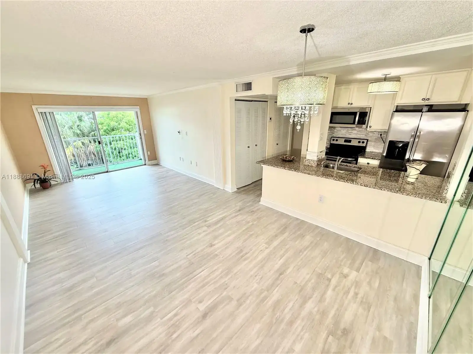 2530 SW 3rd Ave # 206, Miami FL 33129 photo 2