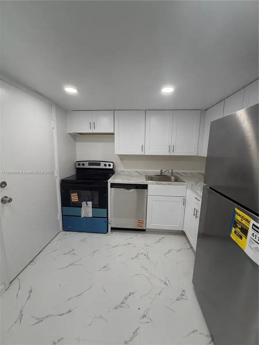 36 Island Ave # 12, Miami Beach FL 33139 photo 2