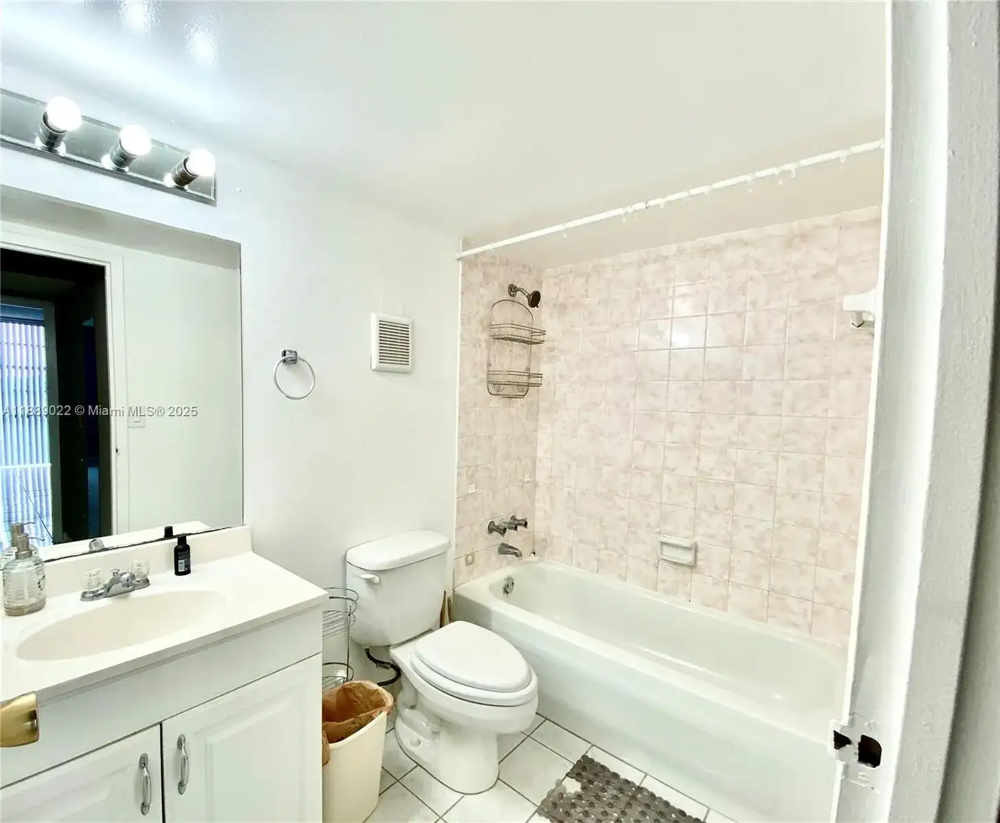 16950 DIXIE # A536, North Miami Beach FL 33160 photo 4