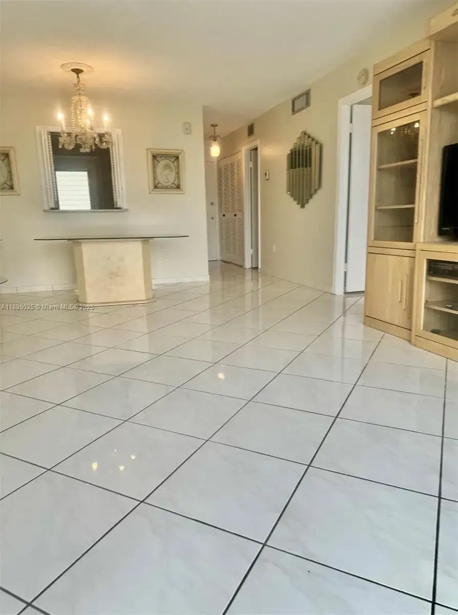 3600 NE 170 St., North Miami Beach FL 33160 photo 4