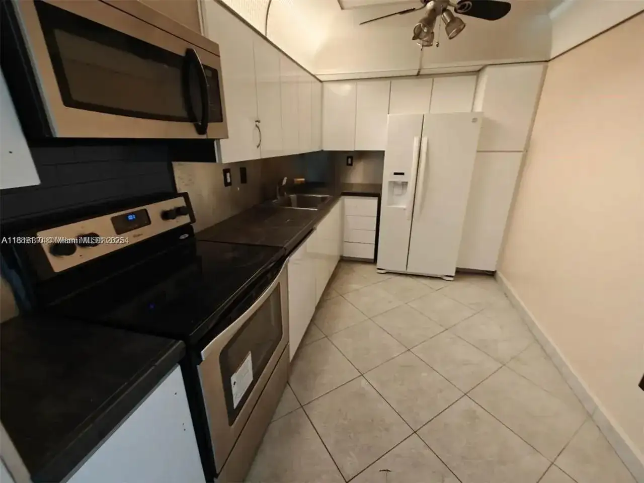 3701 N Country Club Dr # 705, Aventura FL 33180 photo 4