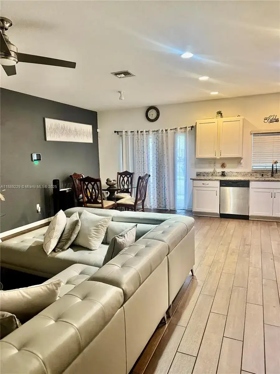4039 NW 11th St, Lauderhill FL 33313 photo 2