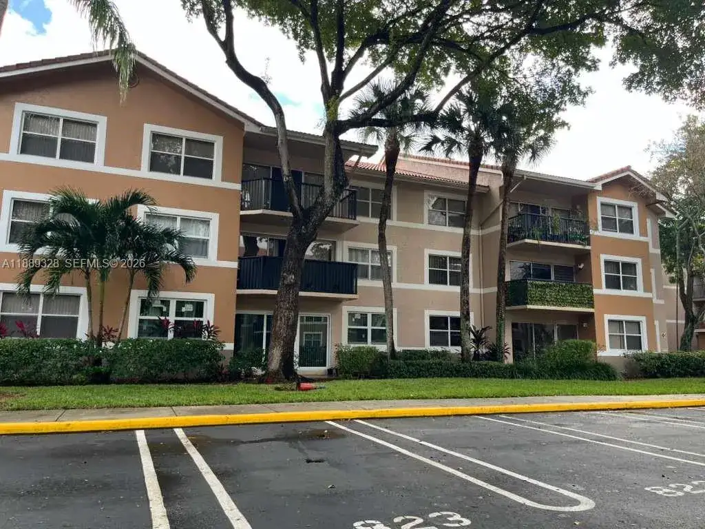 8977 Wiles Rd # 103, Coral Springs FL 33067 photo 3