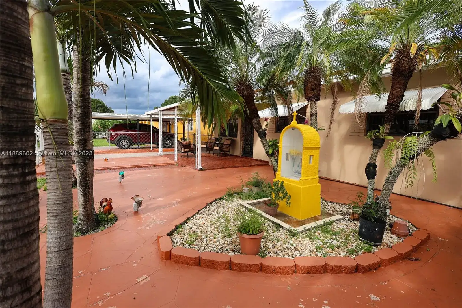 2541 W 10th Ave, Hialeah FL 33010 photo 2
