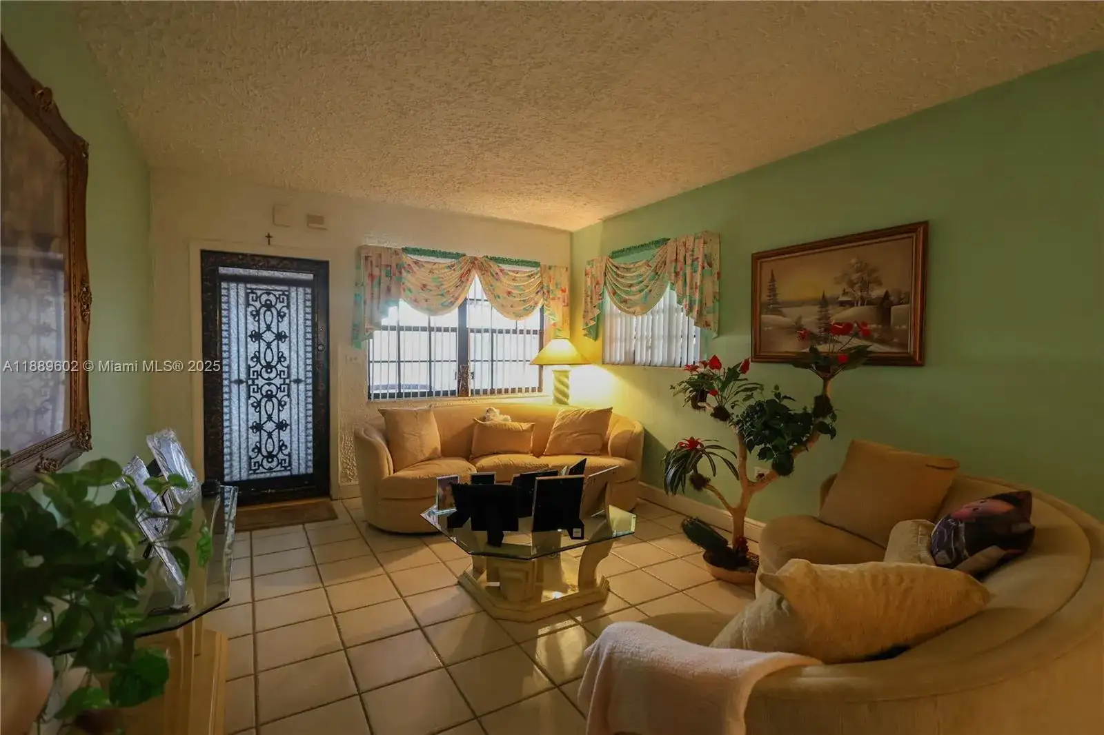 2541 W 10th Ave, Hialeah FL 33010 photo 5