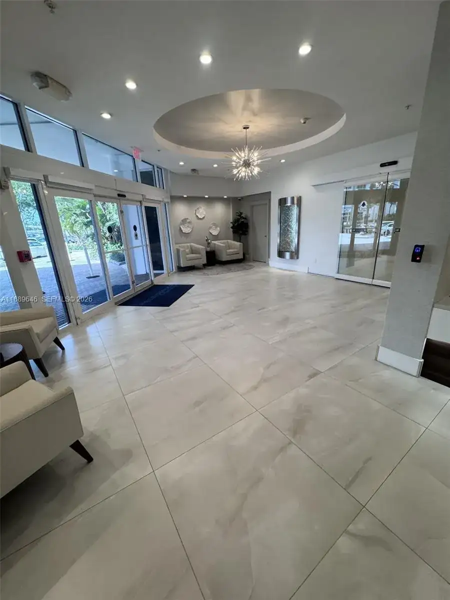 3001 S Ocean Dr # 907, Hollywood FL 33019 photo 2