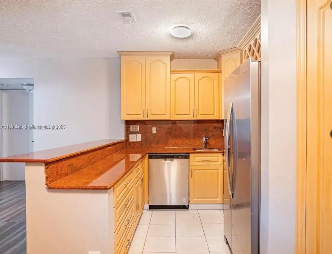 6545 W 27th Ct # 47, Hialeah FL 33016 photo 2