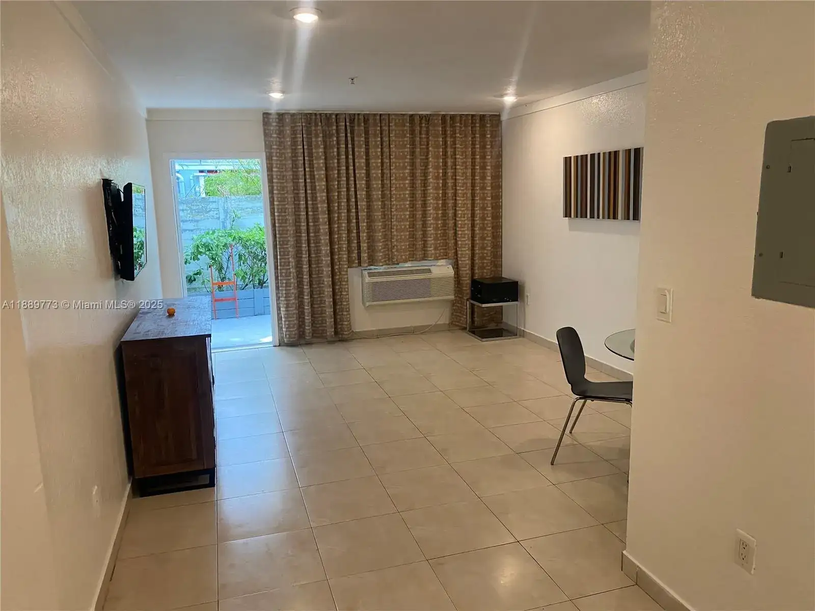 1524 Lenox Ave # 4, Miami Beach FL 33139 photo 3