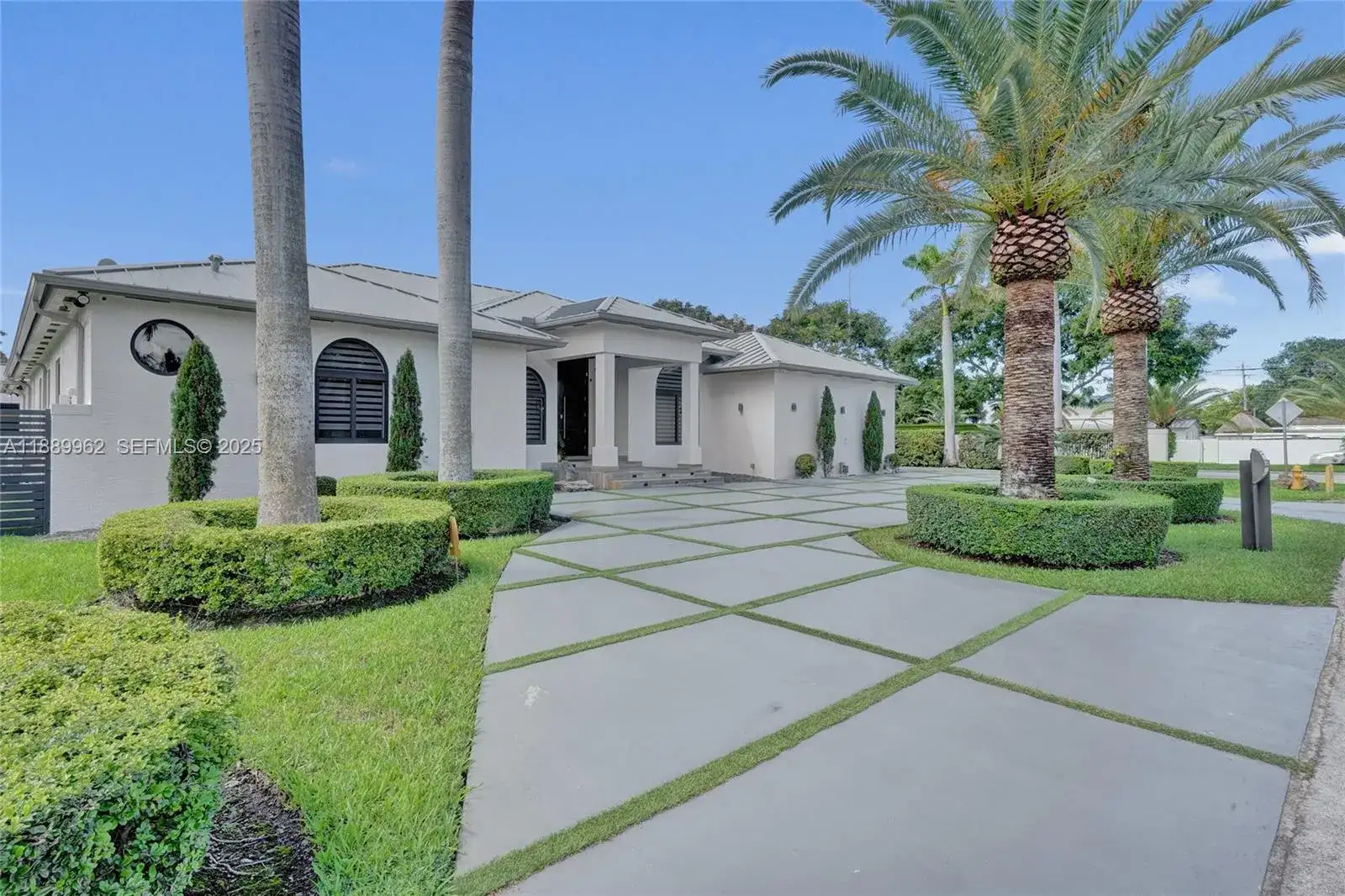 2600 SW 128th Ct, Miami FL 33175 photo 3