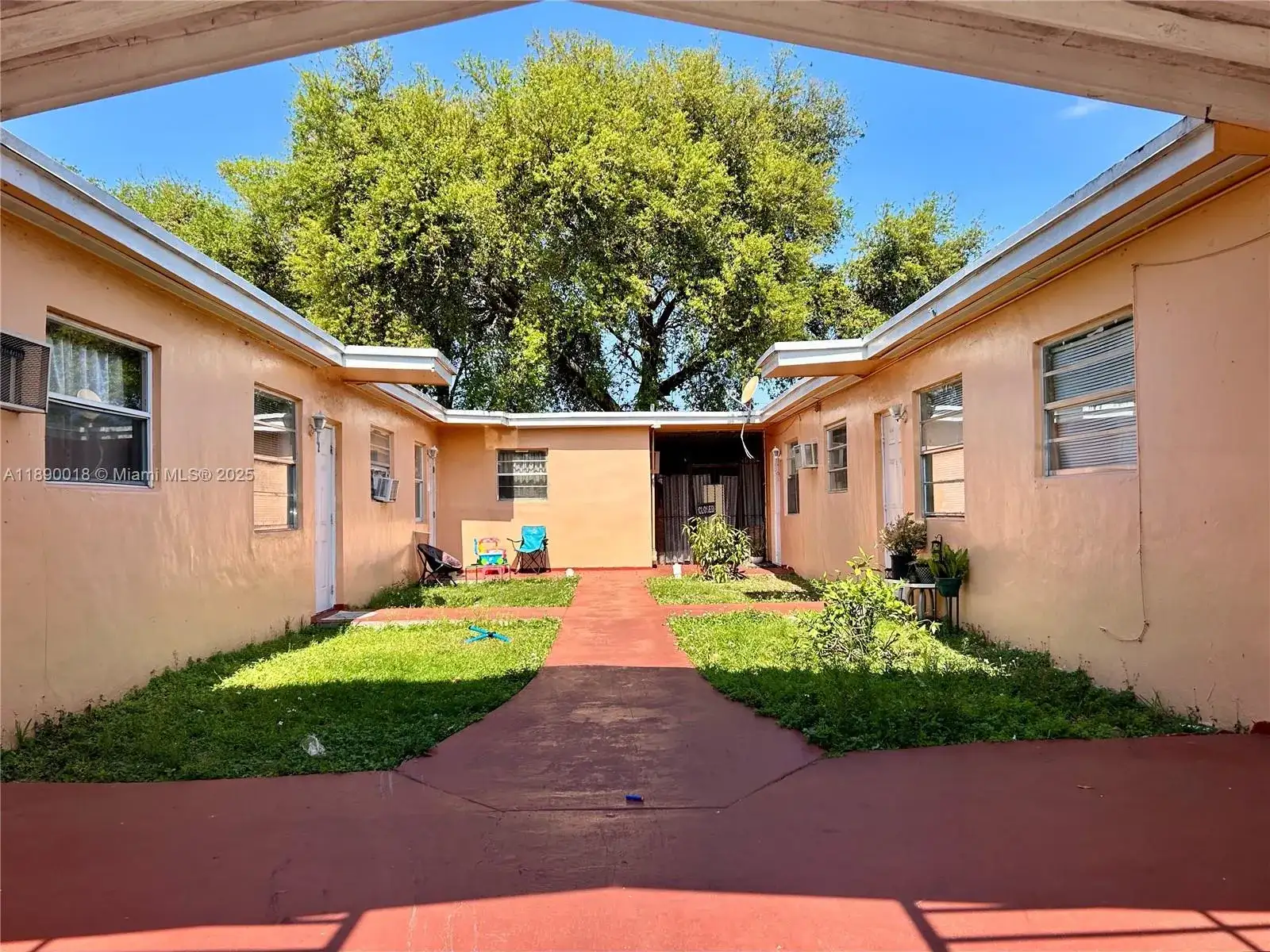 2013 Washington Ave, Opa-Locka FL 33054 photo 5