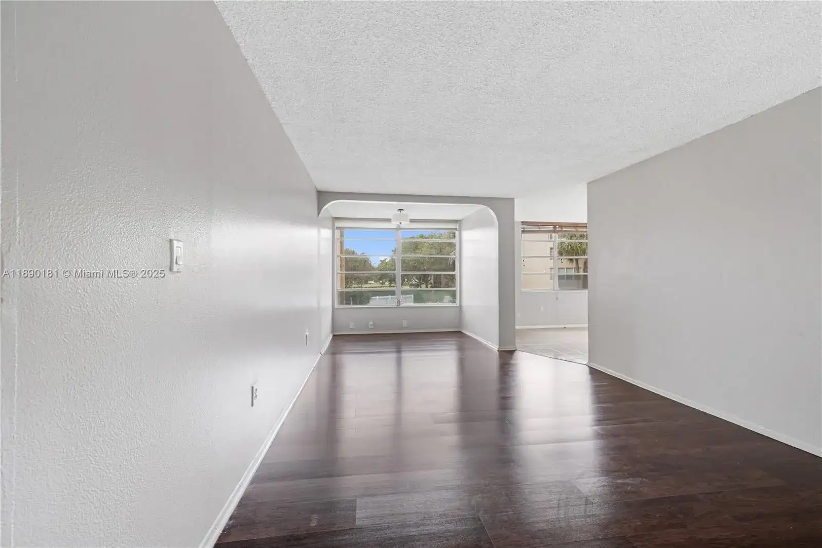9491 Evergreen Pl # 207, Davie FL 33324 photo 2