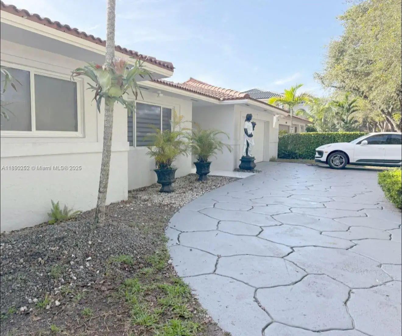 16841 NW 80th Ct, Miami Lakes FL 33016 photo 3