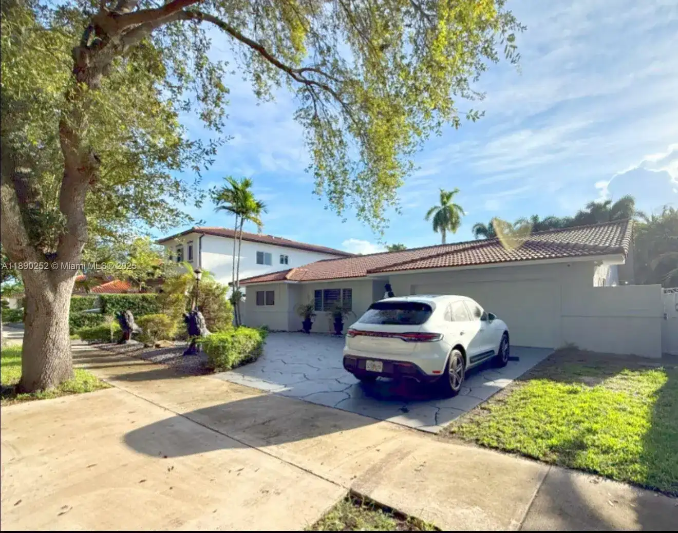 16841 NW 80th Ct, Miami Lakes FL 33016 photo 4