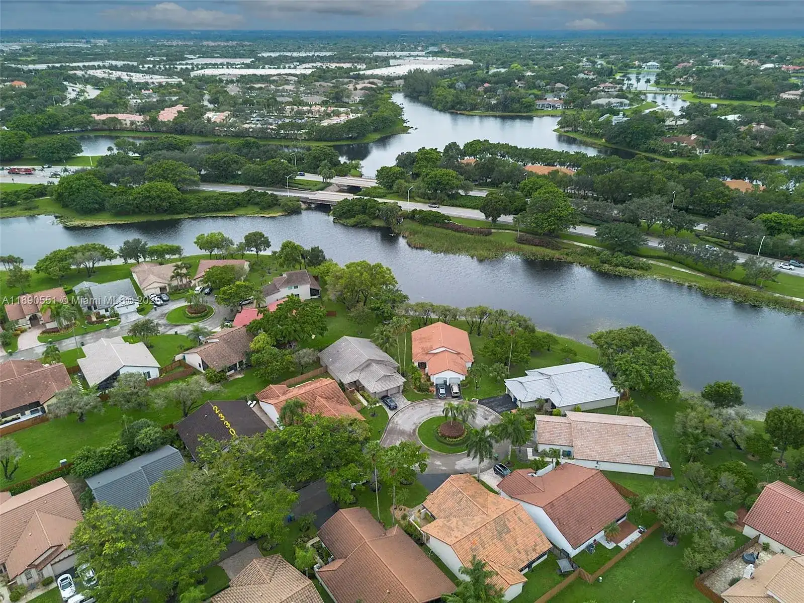 2330 Dover, Weston FL 33326 photo 3