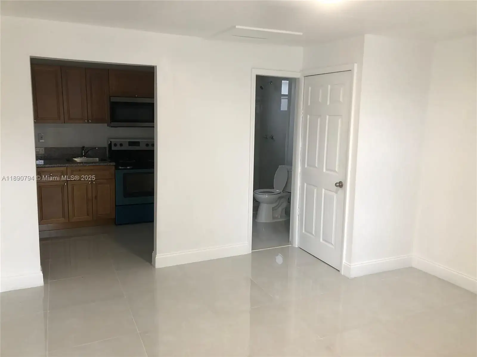 179 NW 69th St Rear, Miami FL 33150 photo 2