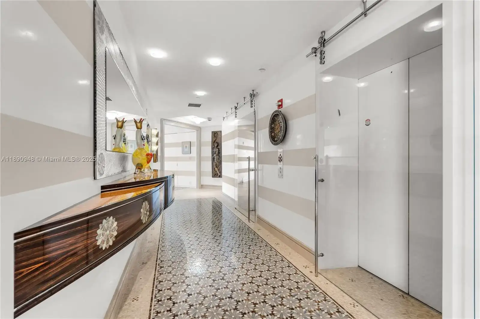 1425 Brickell Ave, Miami FL 33131 photo 5