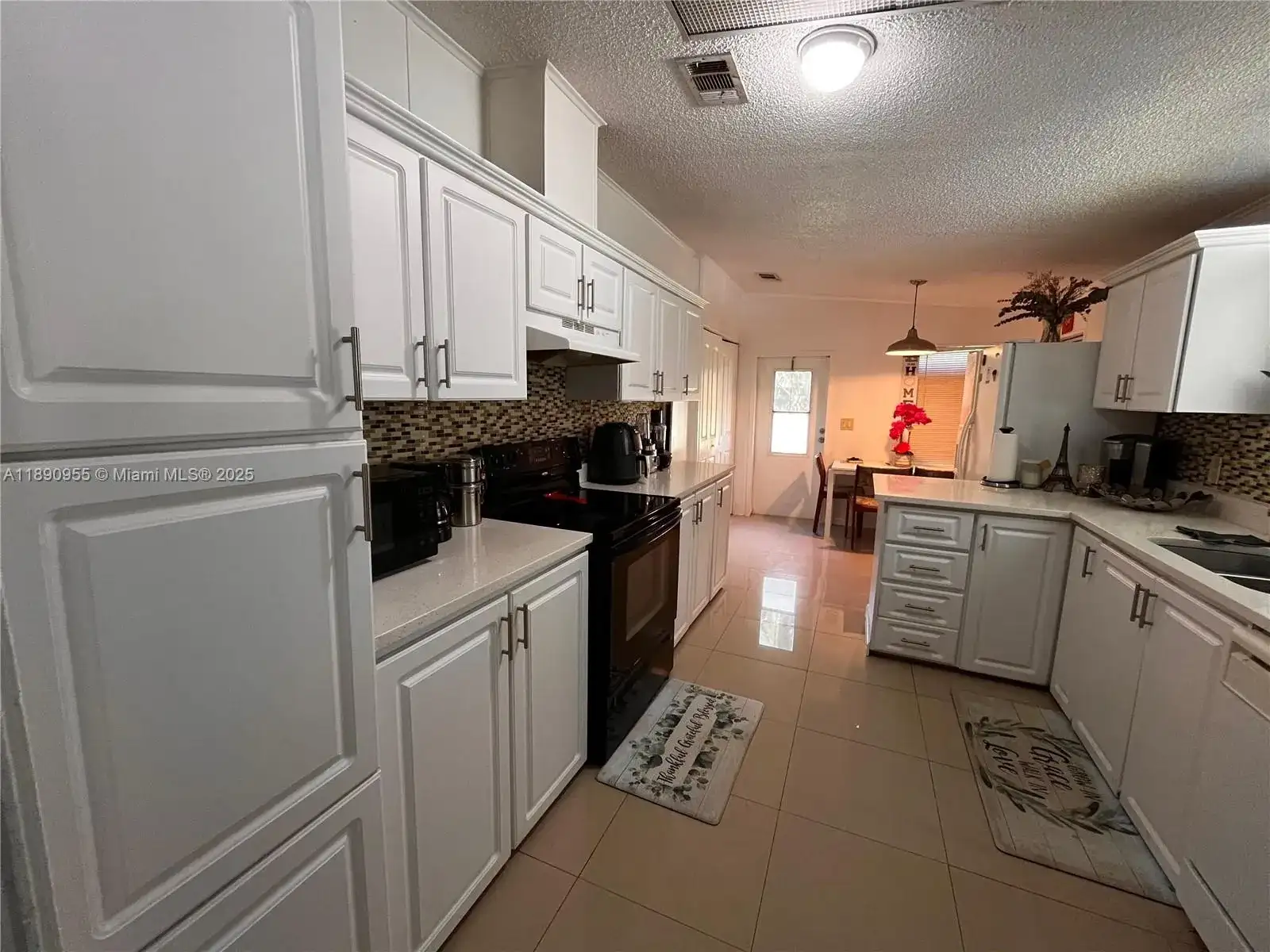 909 Sw 131 Way, Davie FL 33325 photo 2