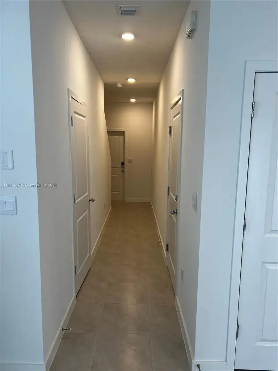 652 NW 6th St # 652, Florida City FL 33034 photo 2