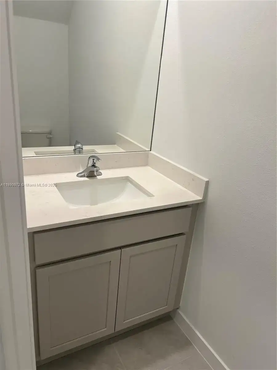 652 NW 6th St # 652, Florida City FL 33034 photo 5