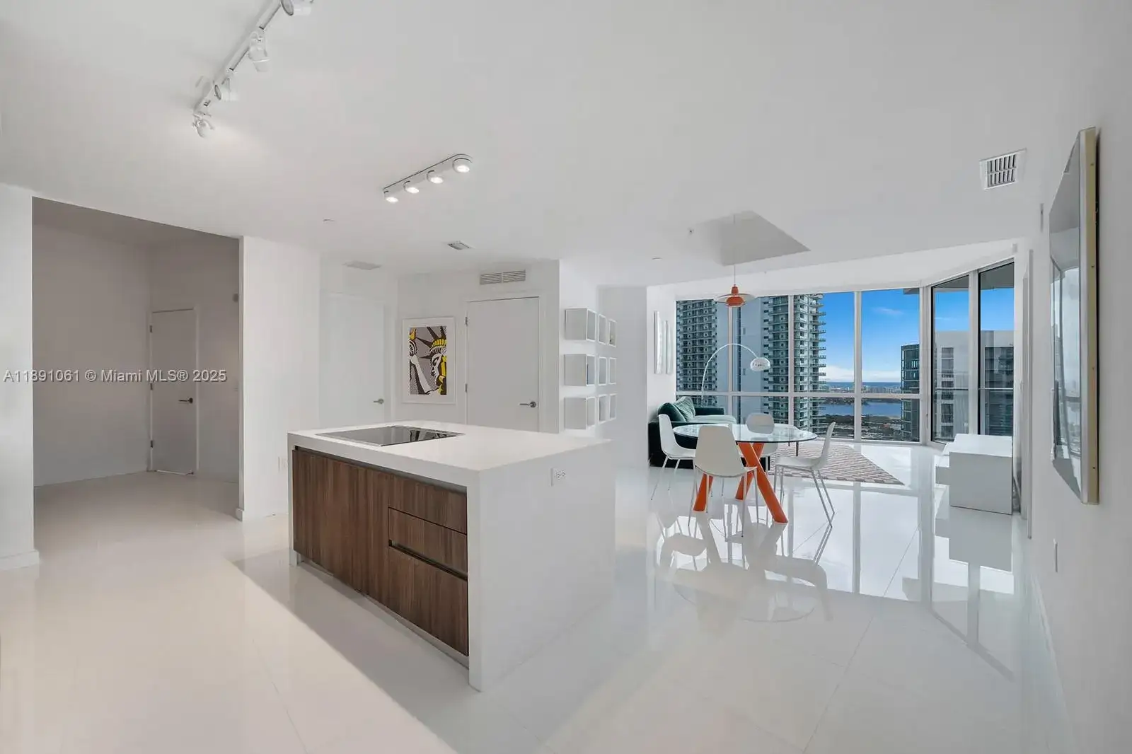 851 NE 1st Ave # 4403, Miami FL 33132 photo 5