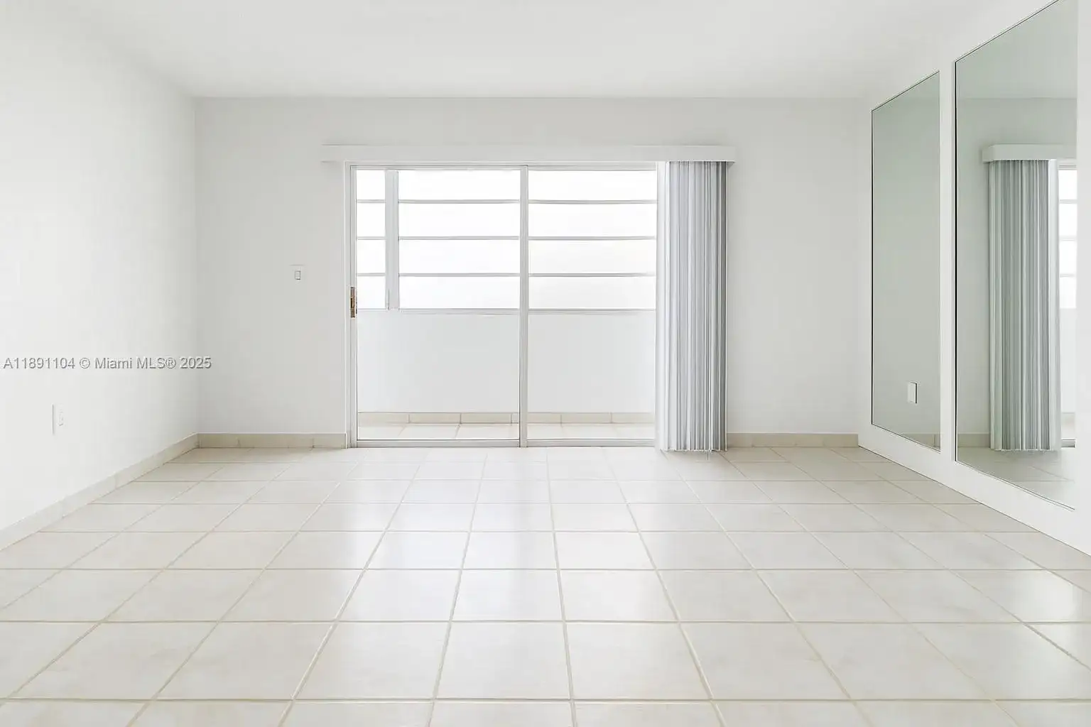 1662 Lincoln Ct # 402, Miami Beach FL 33139 photo 2