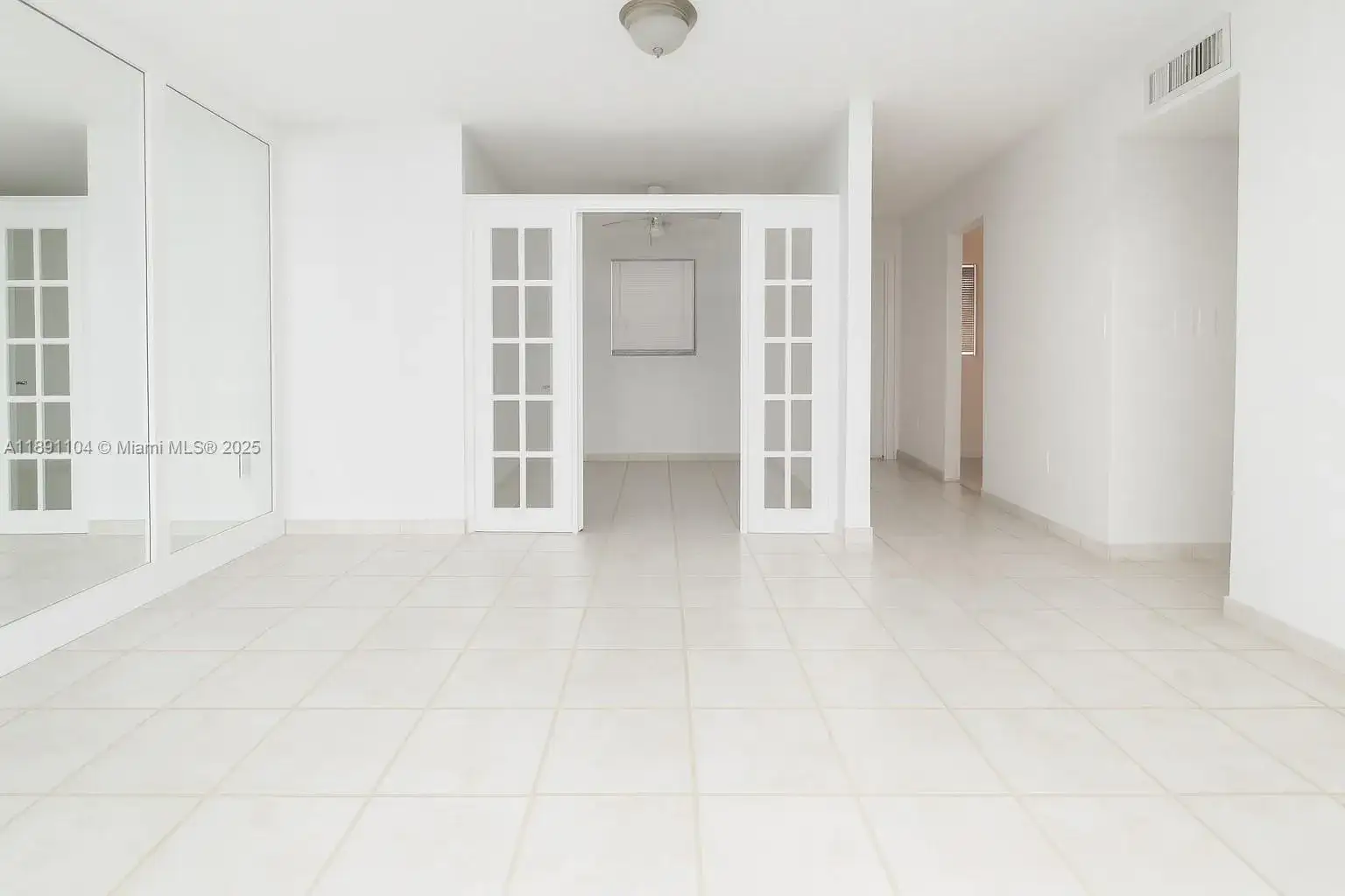 1662 Lincoln Ct # 402, Miami Beach FL 33139 photo 3