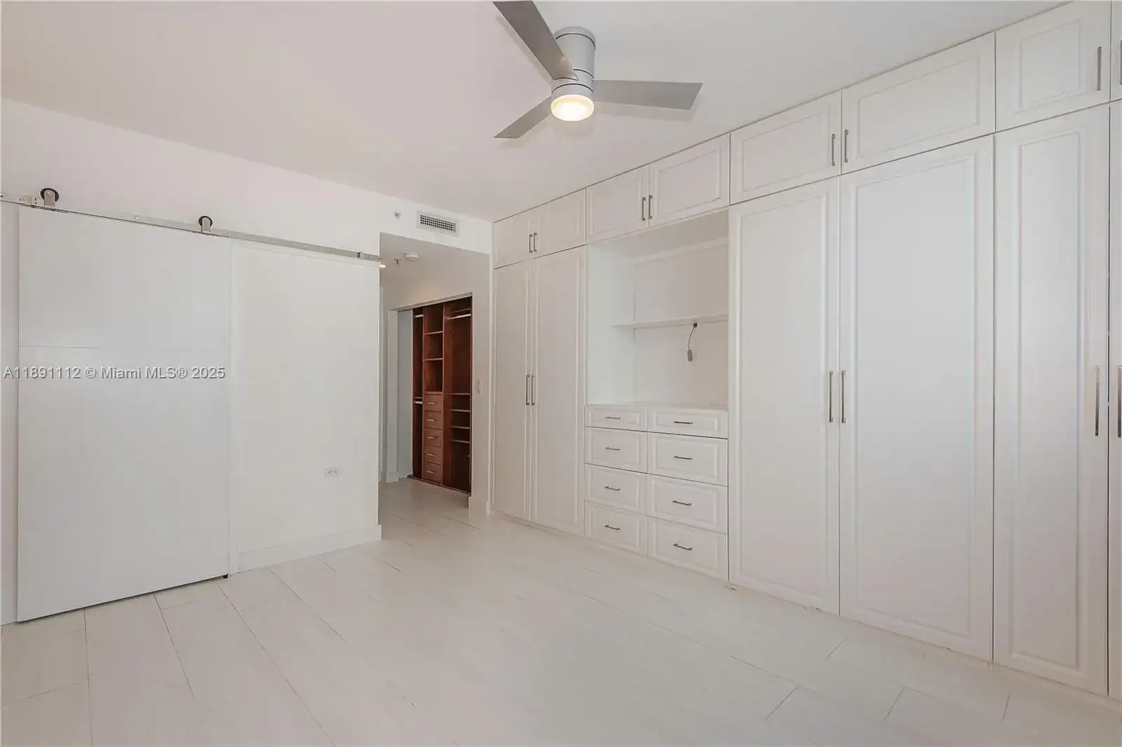 801 Brickell Key Blvd # 908, Miami FL 33131 photo 2