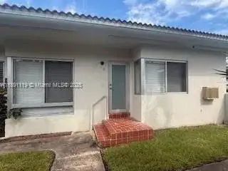 2208 Bay Dr # 8, Miami Beach FL 33141 photo 2