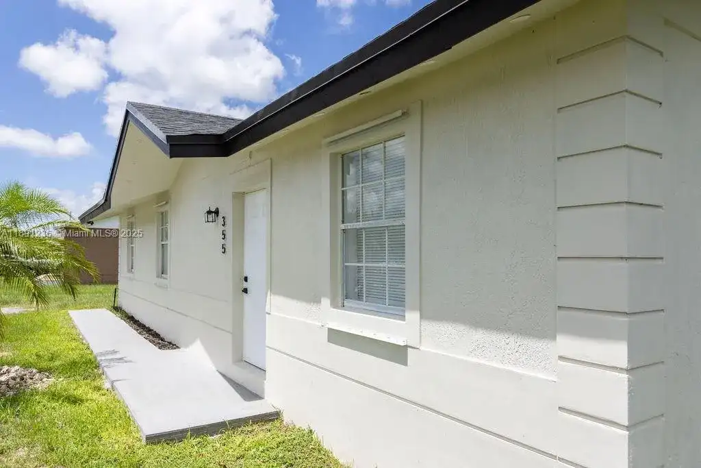 355 SW 17th Ave, Homestead FL 33030 photo 5