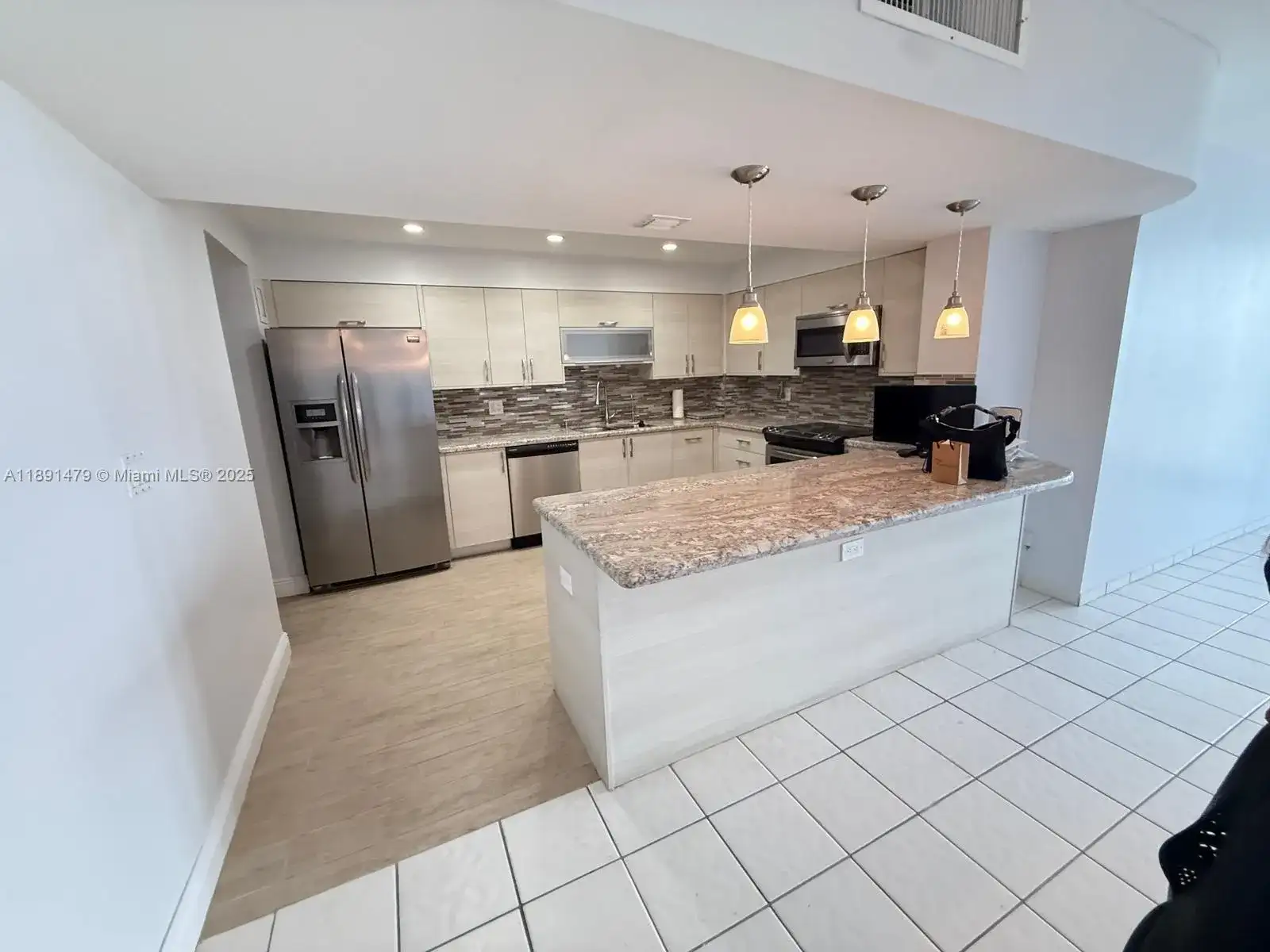 5825 Collins Ave # 7B, Miami Beach FL 33140 photo 2