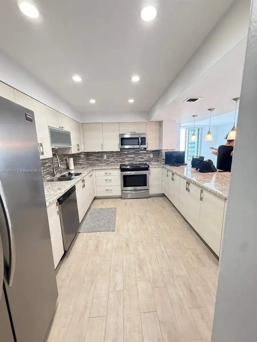 5825 Collins Ave # 7B, Miami Beach FL 33140 photo 3