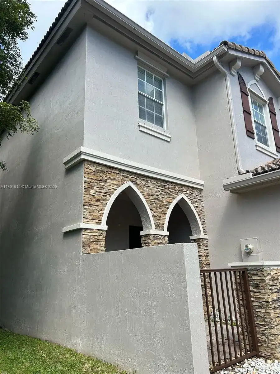 22066 SW 93rd Pl, Cutler Bay FL 33190 photo 3