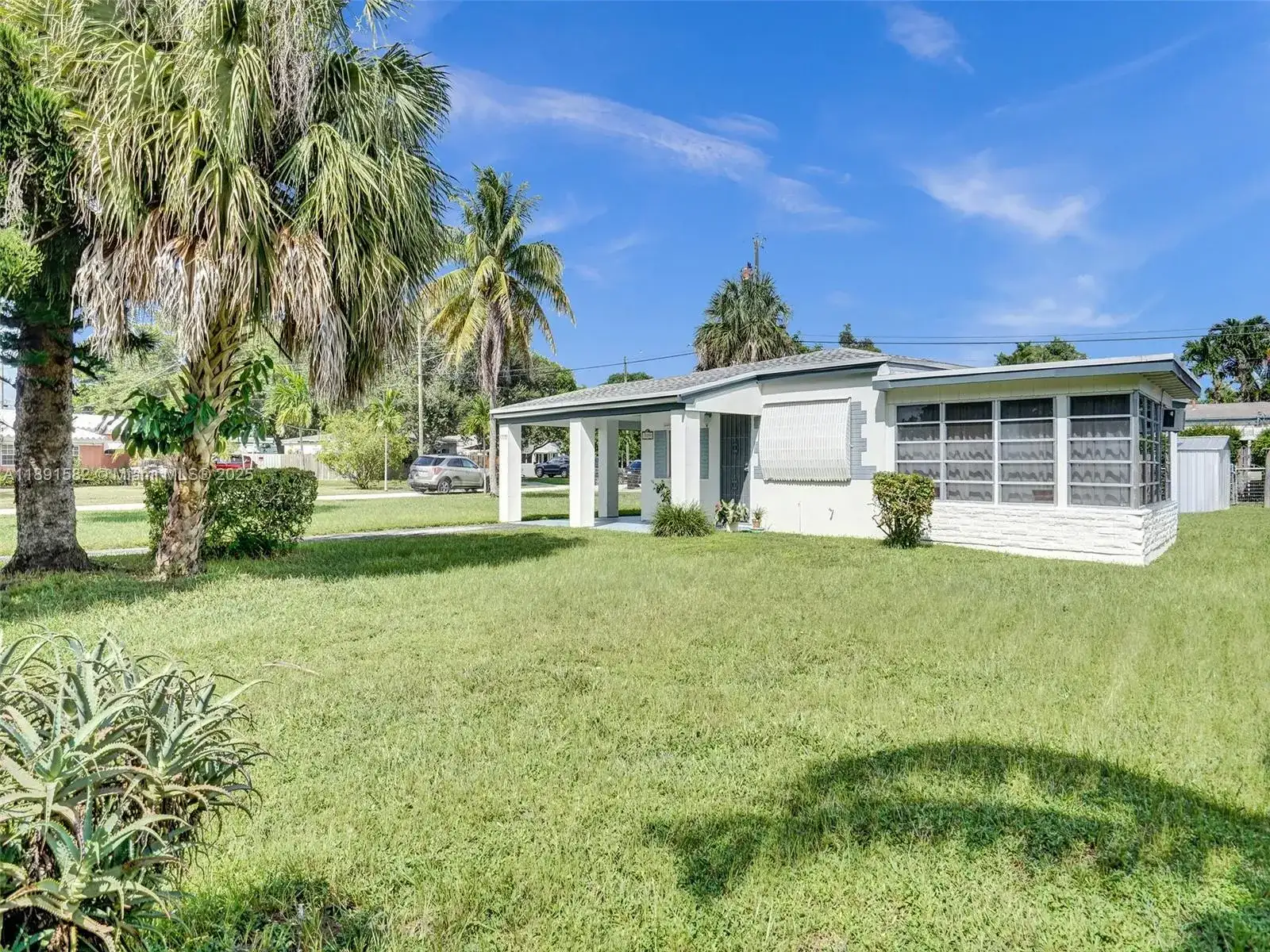 17791 NE 13th Ave, North Miami Beach FL 33162 photo 4