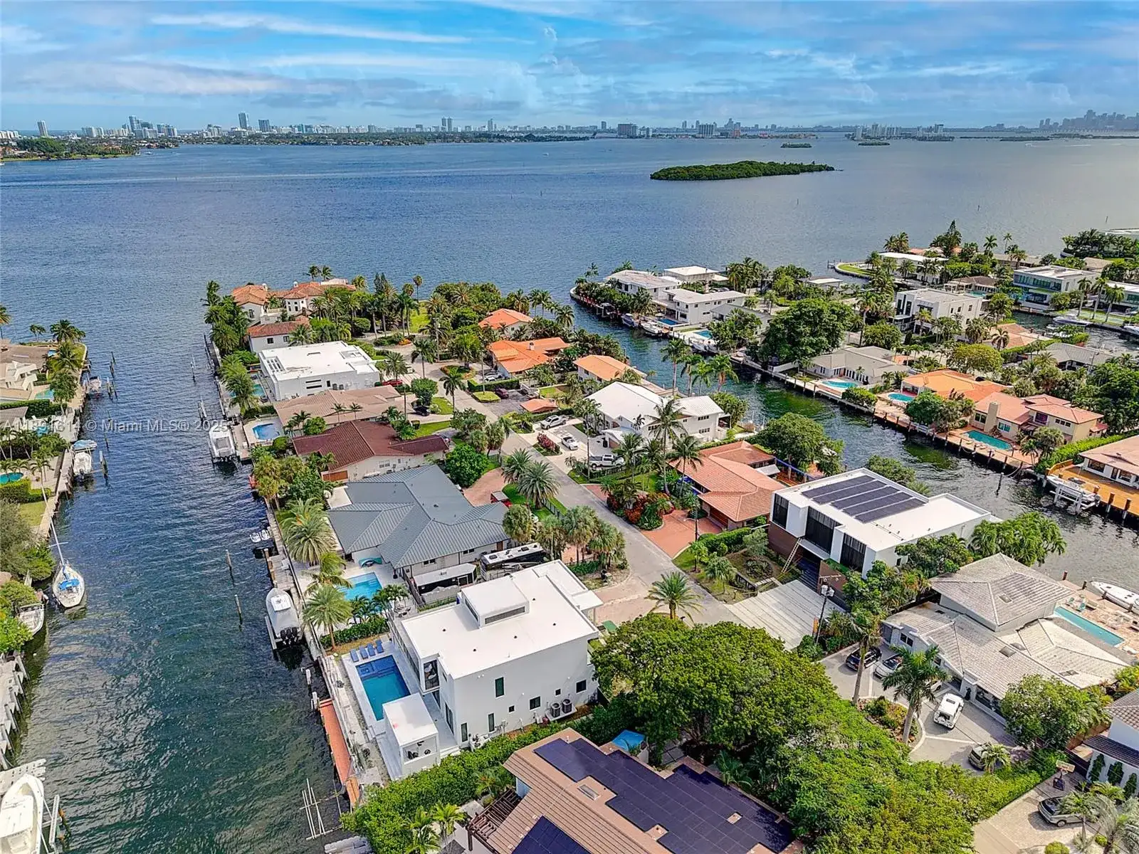 2100 Sans Souci Blvd, North Miami FL 33181 photo 4