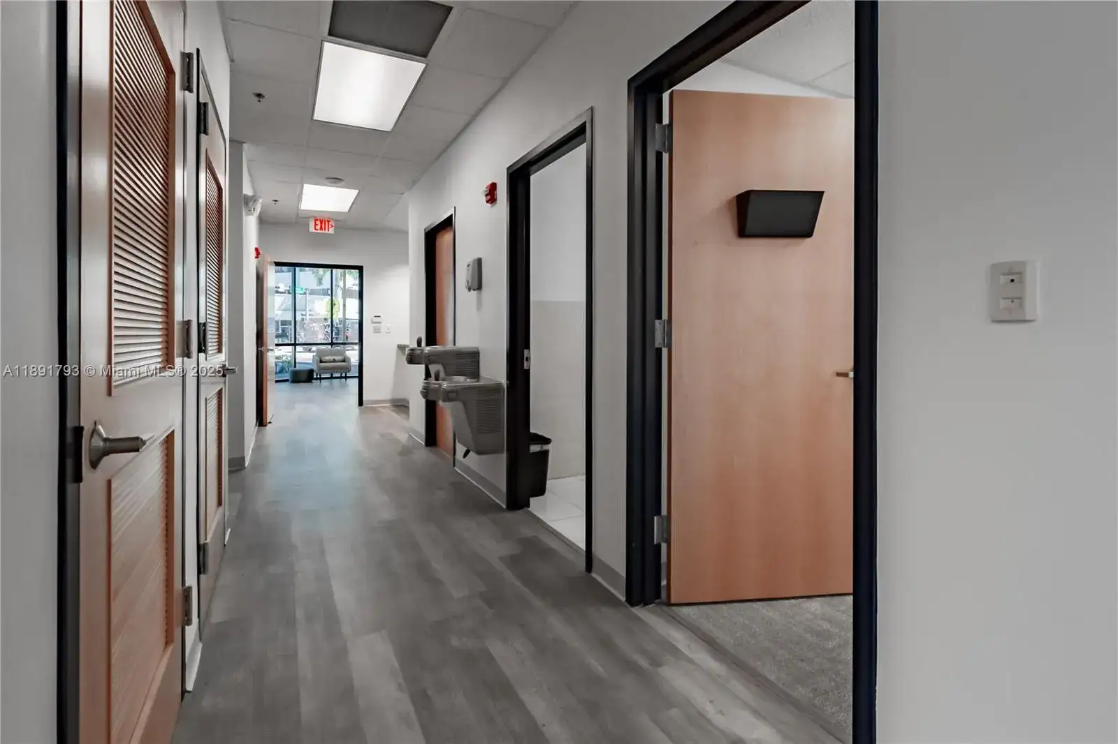 410 W 41st St # 103, Miami Beach FL 33140 photo 4