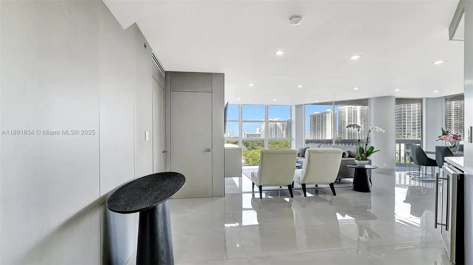 1000 Island Blvd # 1004, Aventura FL 33160 photo 2