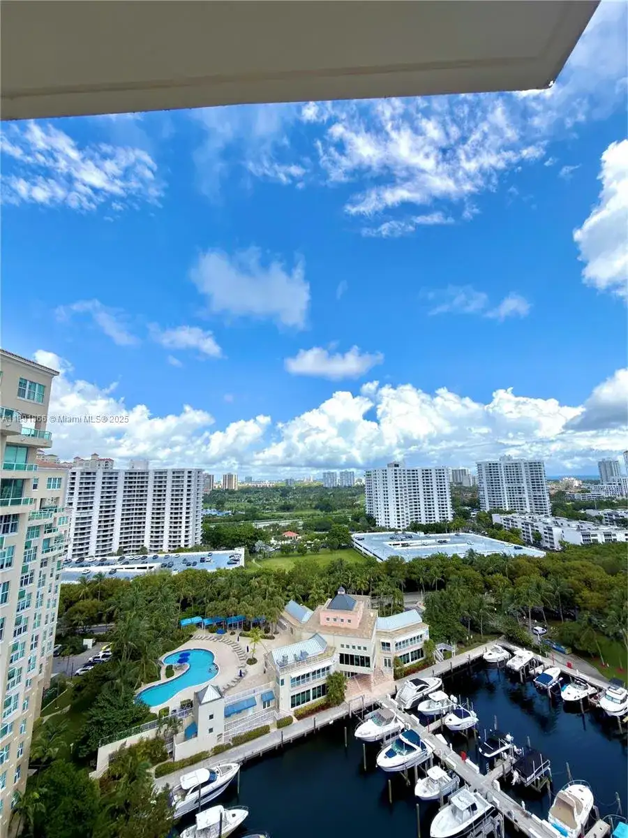 3330 NE 190th St # 1610, Aventura FL 33180 photo 4