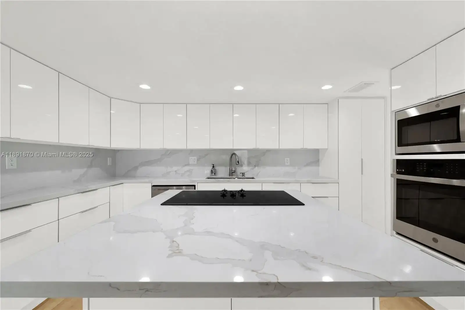 1769 Wa Kee Na Dr, Miami FL 33133 photo 4